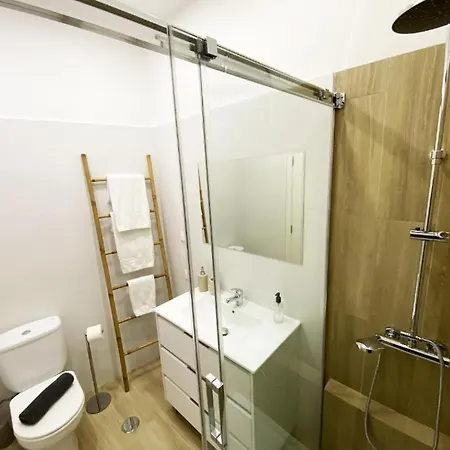 Cozy Belem With Terrace Апартаменты *